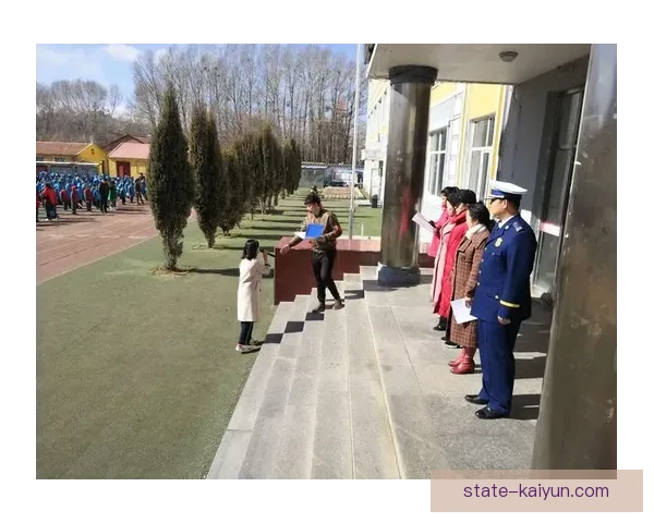 托纳利拦截数据分析显示其在防线上的表现稳健，持续受到关注。