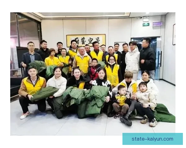 加维参加慈善活动，展现关怀精神，受到广泛关注与支持。