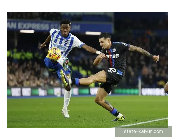 英超大卫·拉亚表现稳健,持续提升球队防线竞争力 英超大卫·拉亚表现稳健,持续提升球队防线竞争力