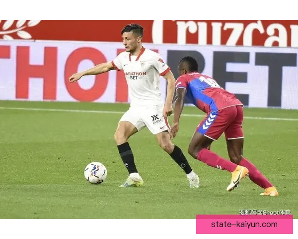 里尔中场组织能力持续提升，表现稳健受到关注