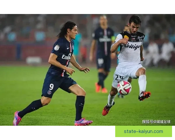 巴西队中路渗透效率提升，进攻组织表现稳健稳健